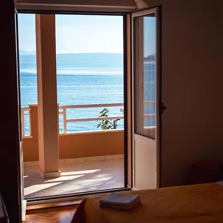 Apartament 4