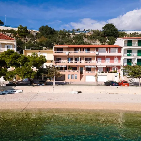 Apartament 4