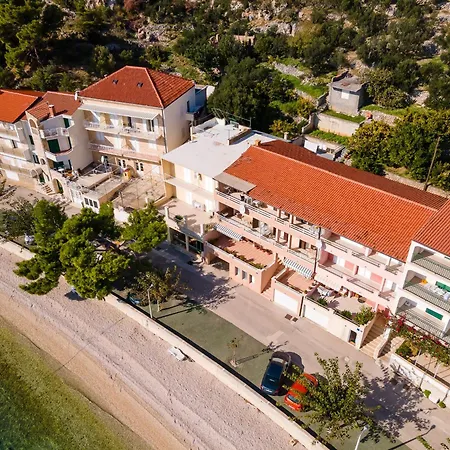 Apartament 4