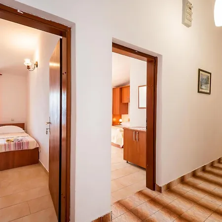 4 Apartment Podgora