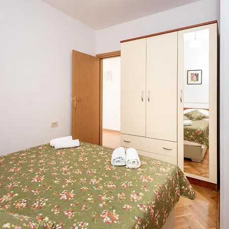 4 Apartment Podgora