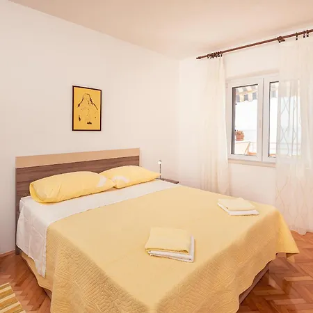 Apartment 4 Podgora