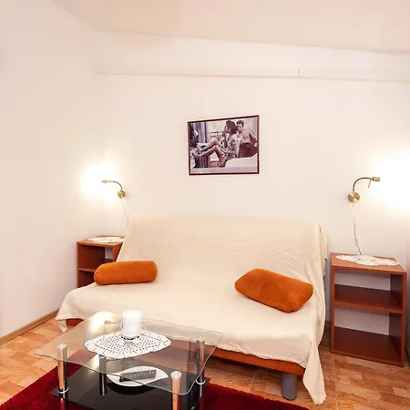 4 * Podgora